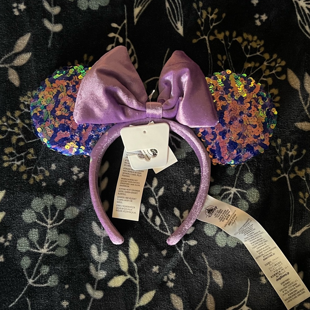 NWT. Disney Parks Purple Velvet & Metallic Minnie Mouse Ears.